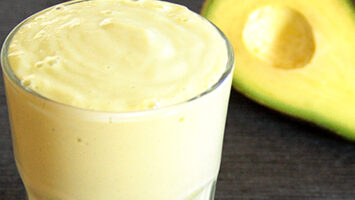 Frullato energetico banana avocado
