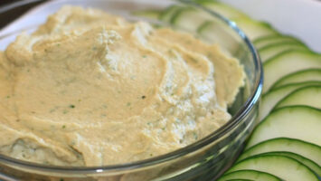 Hummus di zucchine crude
