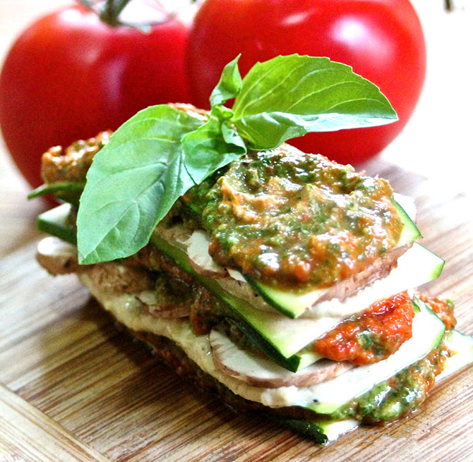 Lasagna crudista con zucchine e pomodori